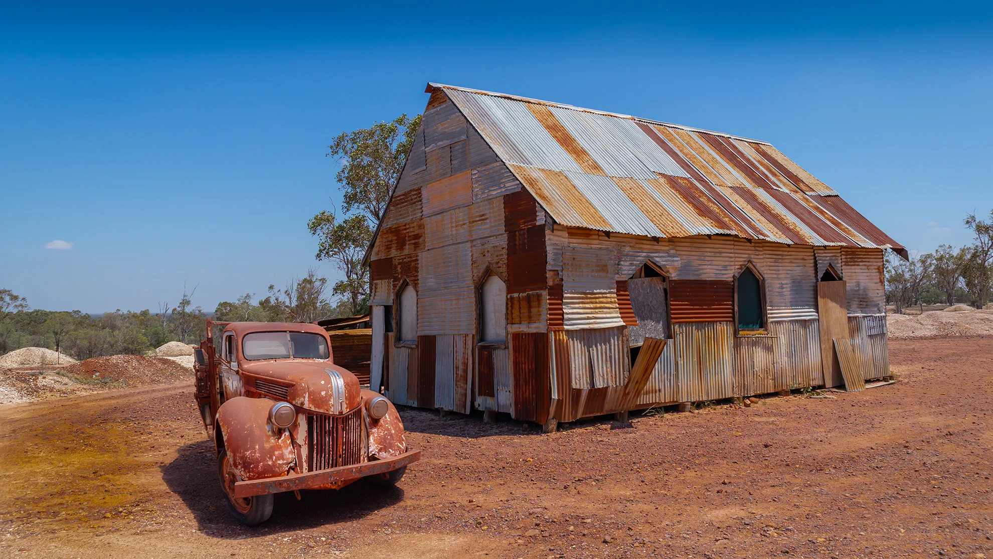 Lightening Ridge - SuggPix