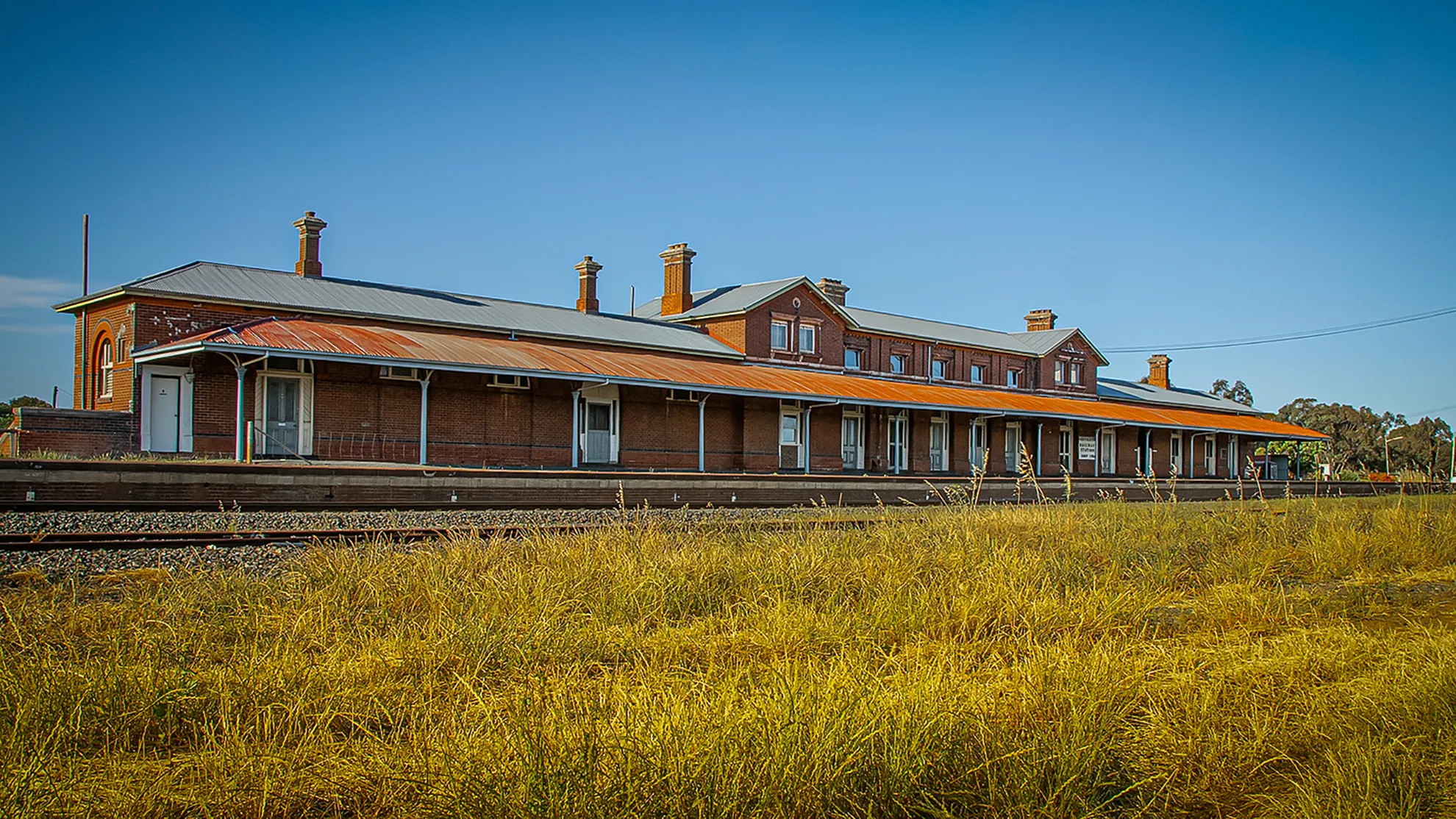 Silverton Railway Station - SuggPix