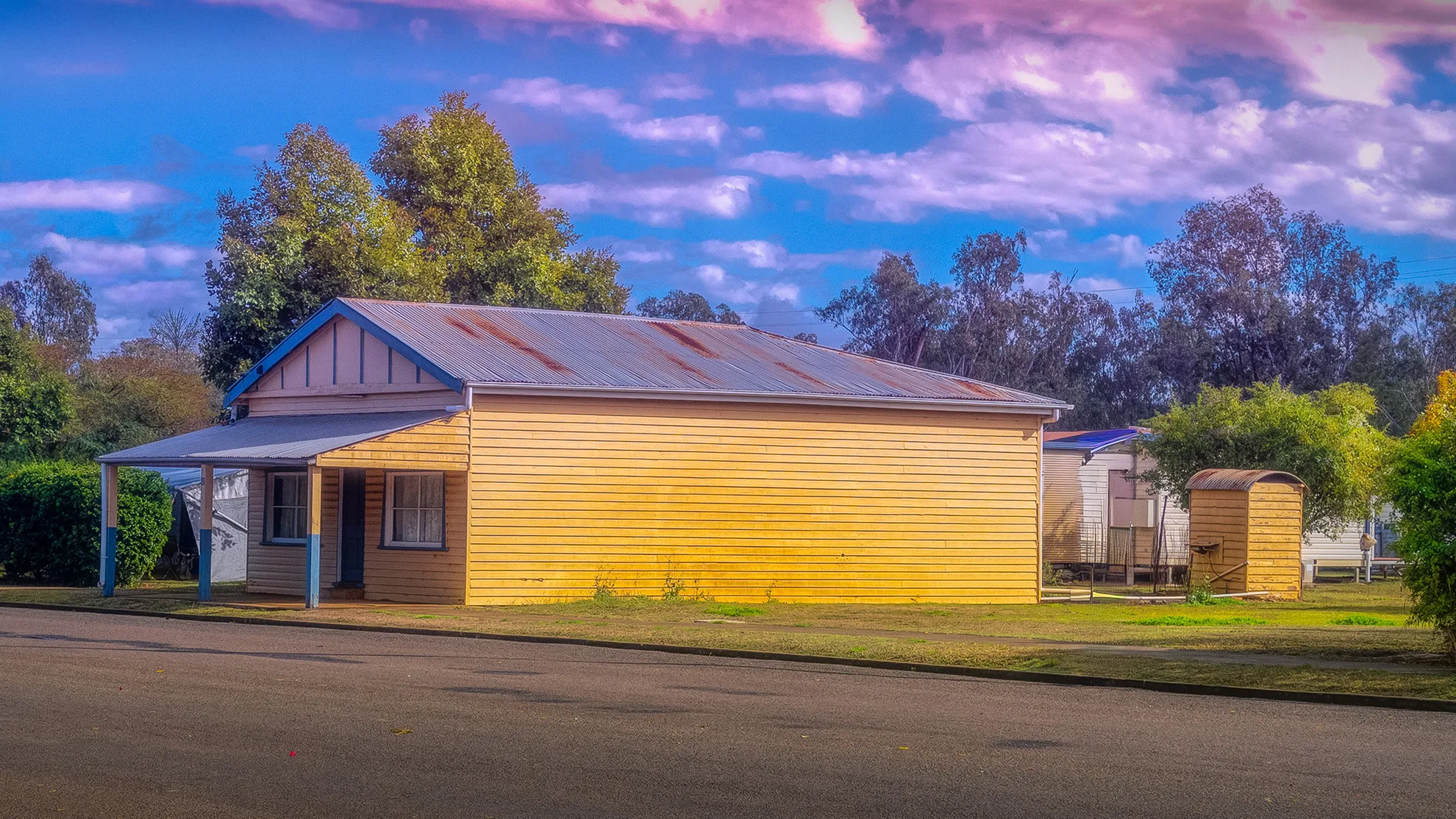 Surat Main St, SuggPix