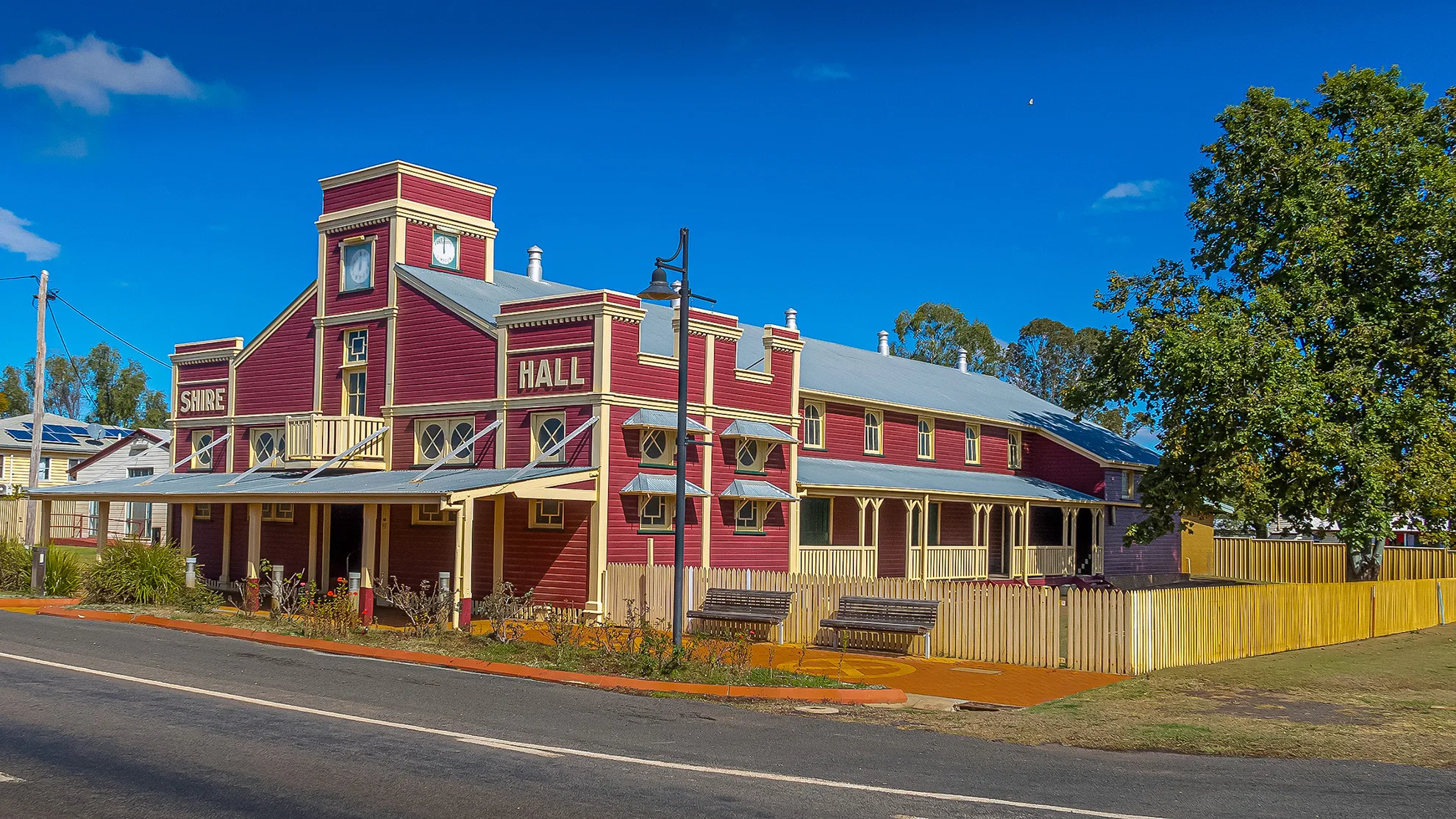 Surat Town Hall - SuggPix